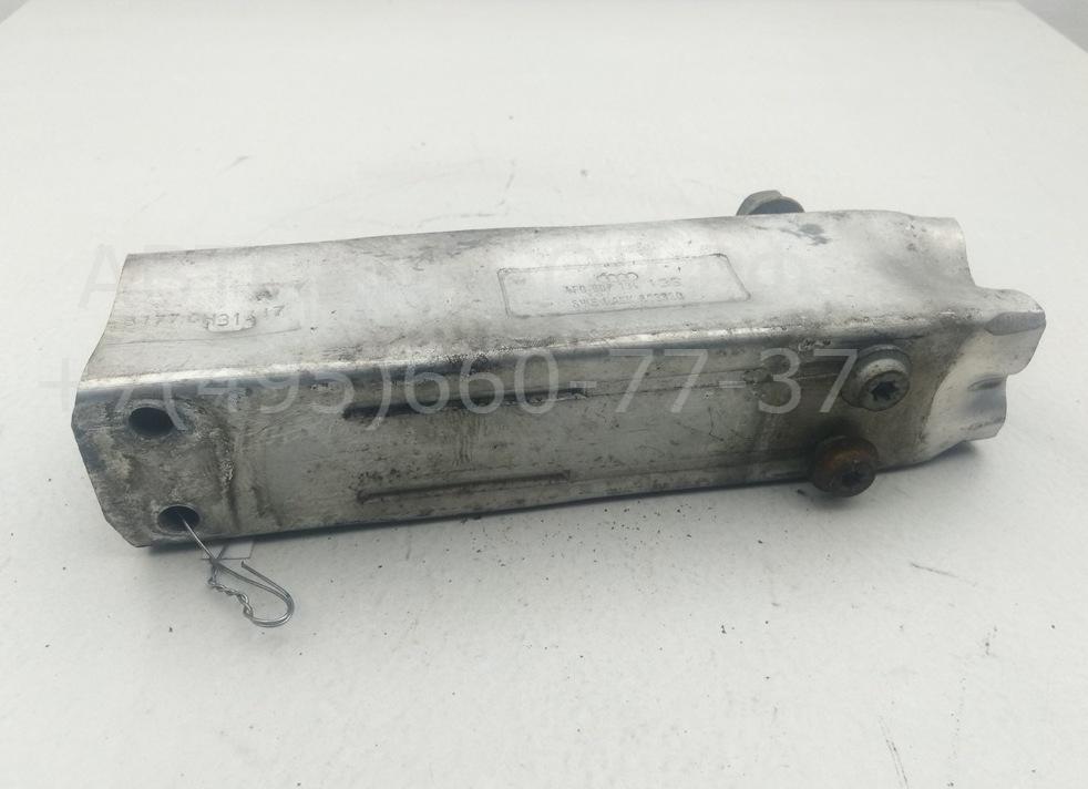 Кронштейн переднего бампера