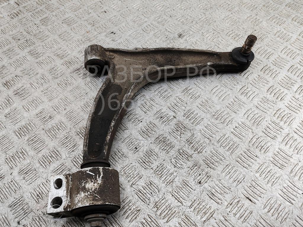 Рычаг передний правый