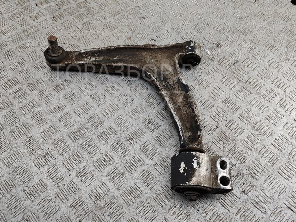 Рычаг передний левый