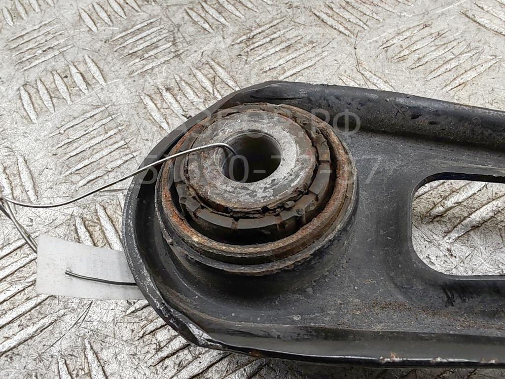 Рычаг задний правый