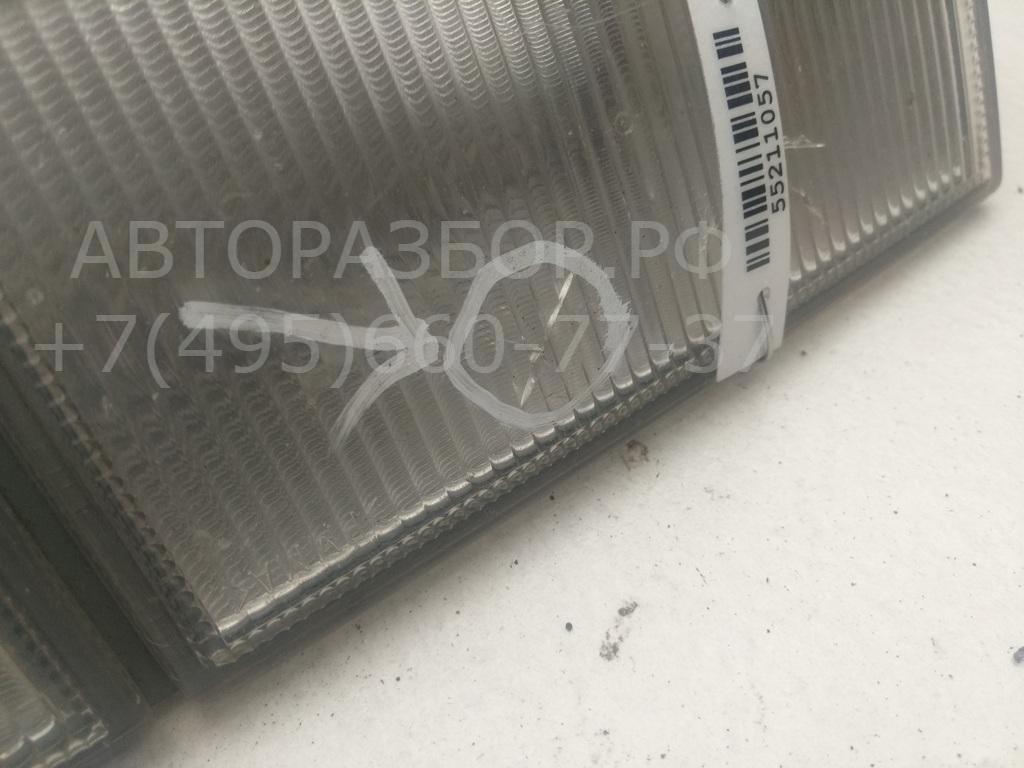 Отражатель передний левый у фары