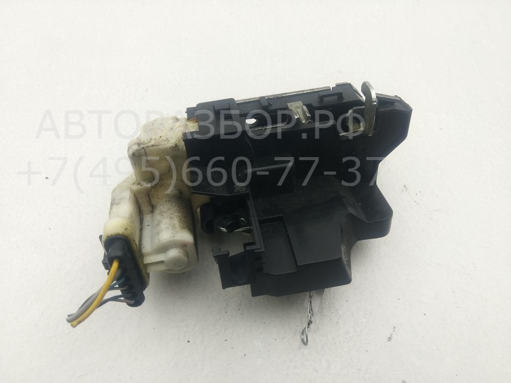 Замок двери передней правой