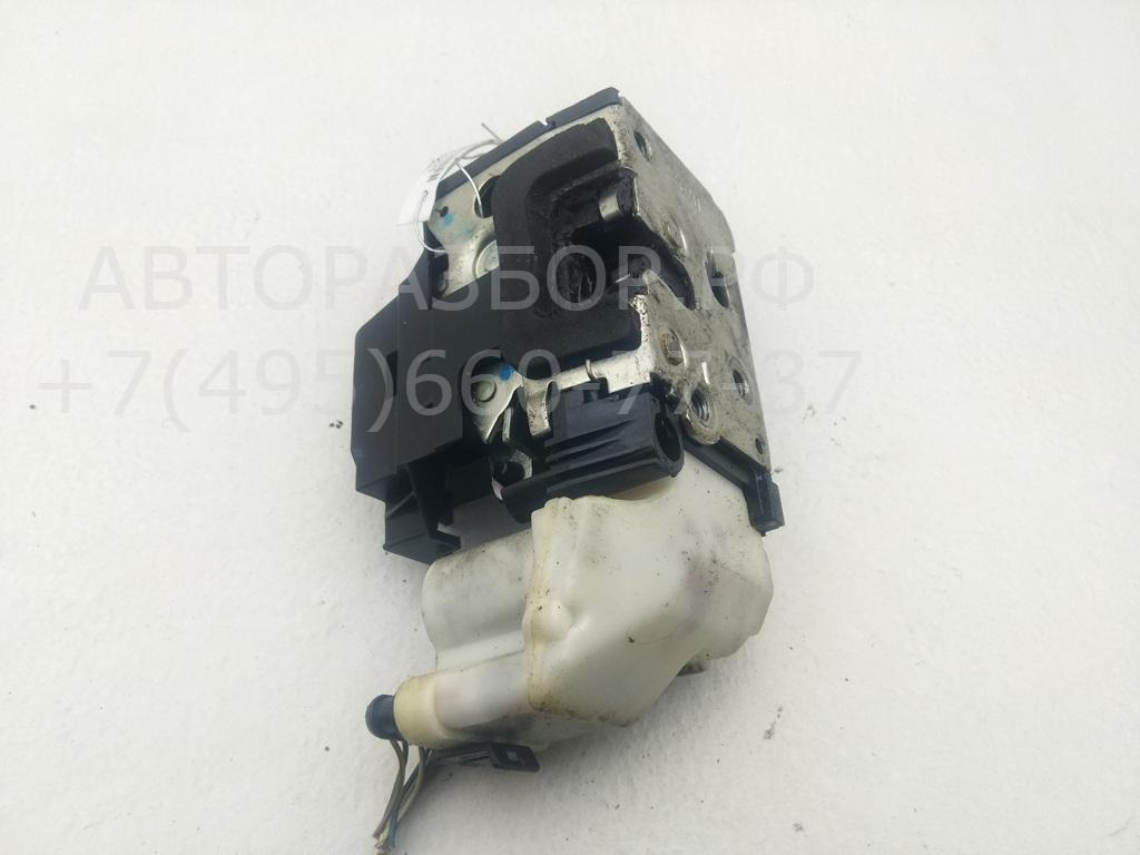 Замок двери передней правой