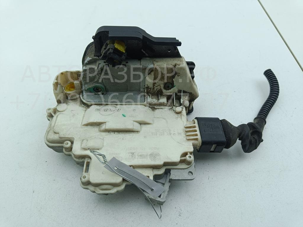 Замок двери передней левой