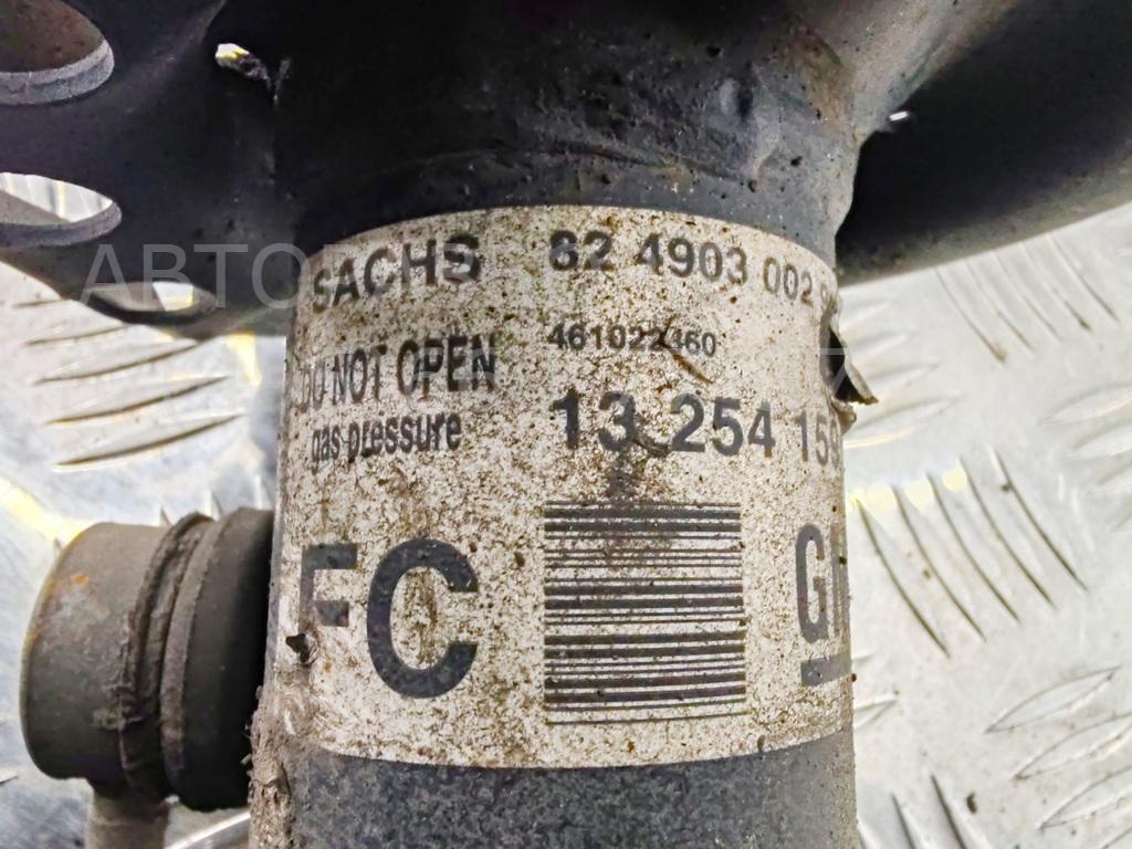 Амортизатор передний левый