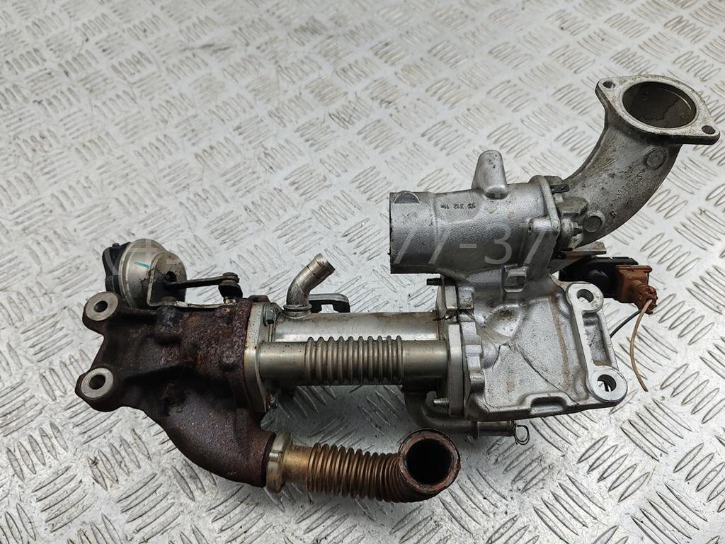 Тройник вентиляции картерных газов