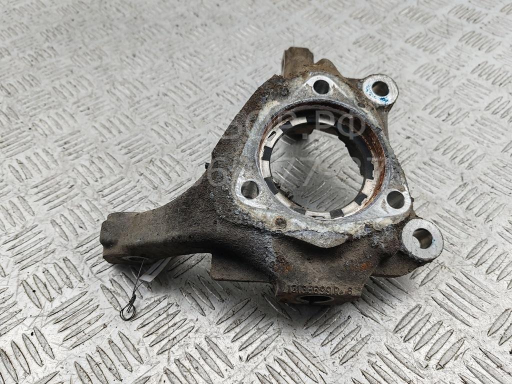 Кулак поворотный передний правый