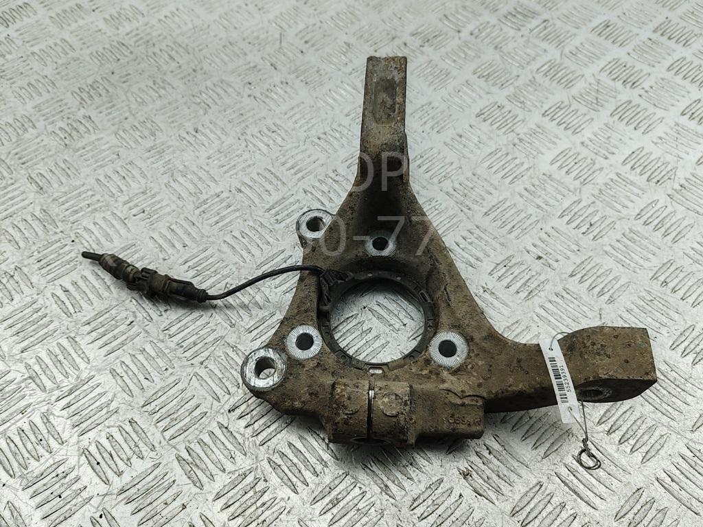 Кулак поворотный передний правый