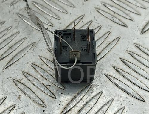 Реле топливного насоса