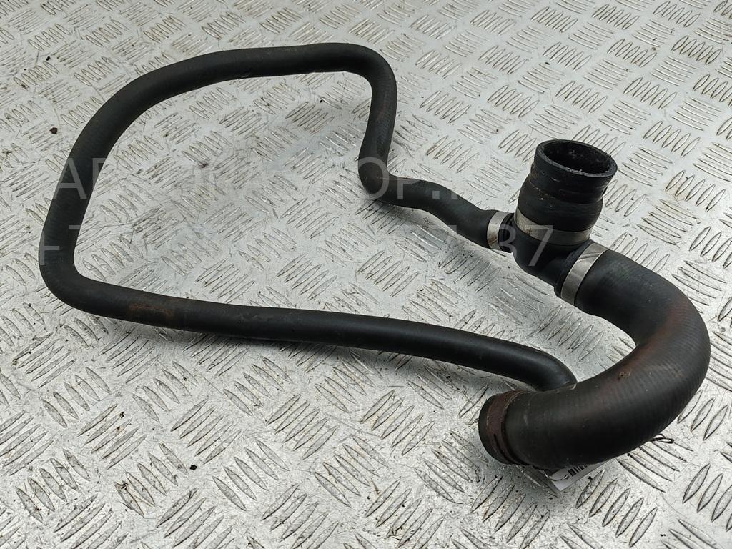 Патрубок радиатора