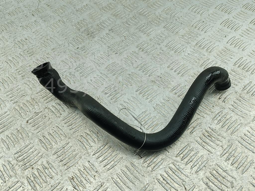 Патрубок отопителя