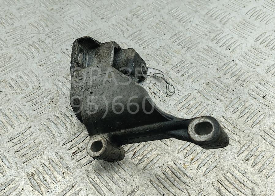 Кронштейн ГУР