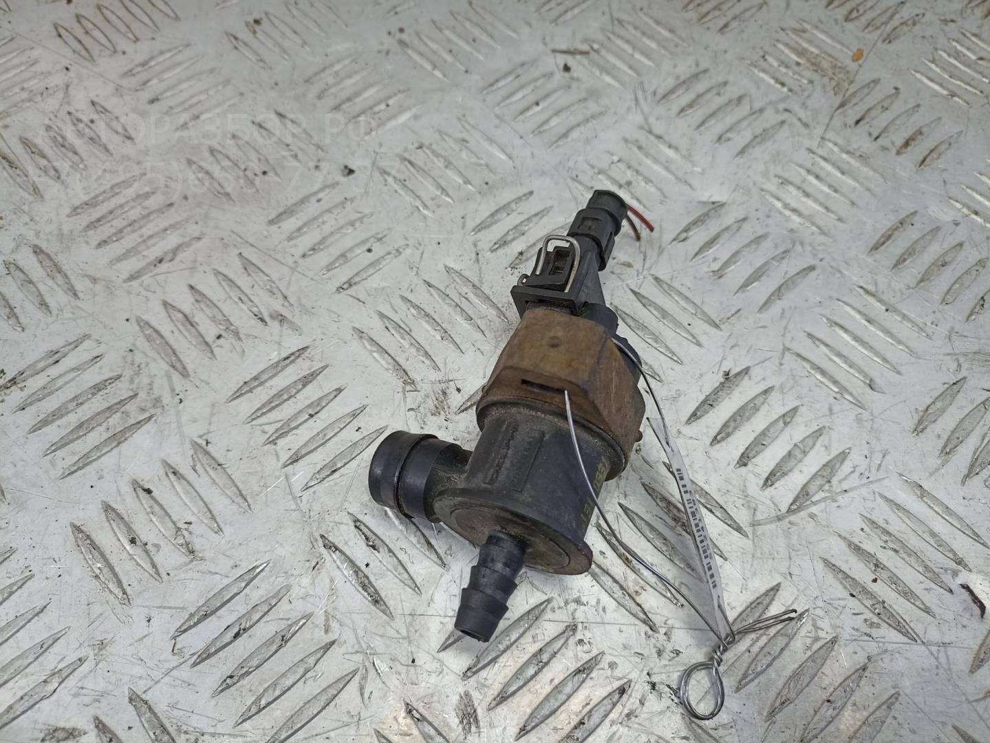 Клапан вентиляции топливного бака