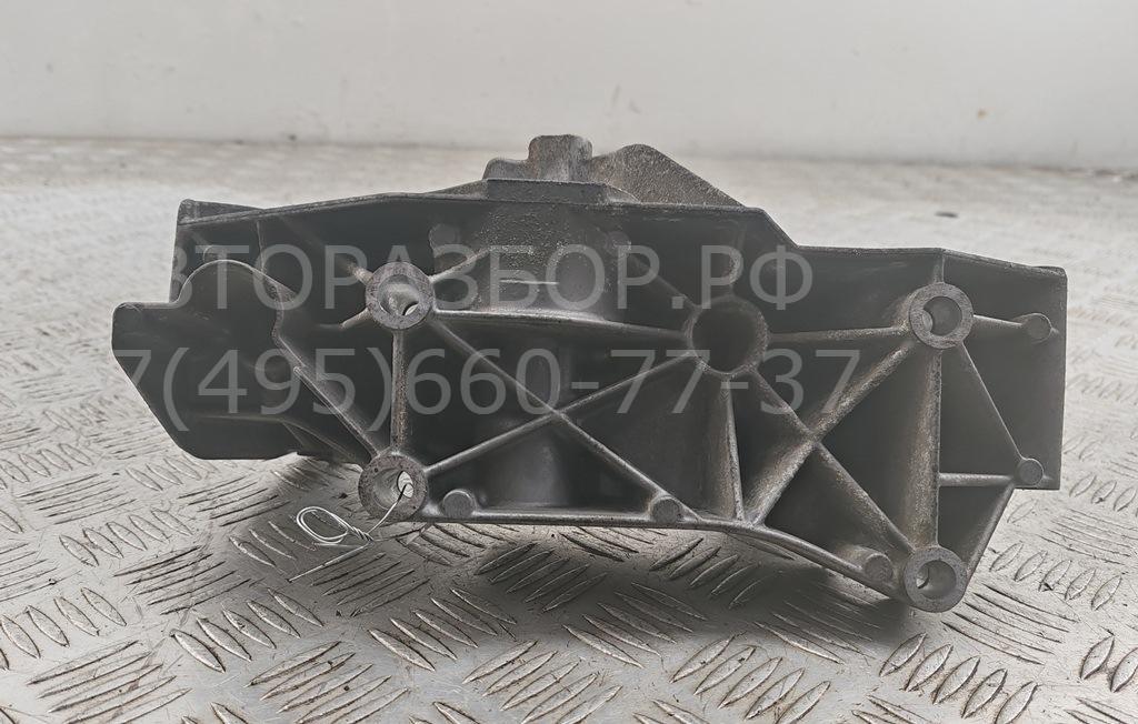 Кронштейн генератора