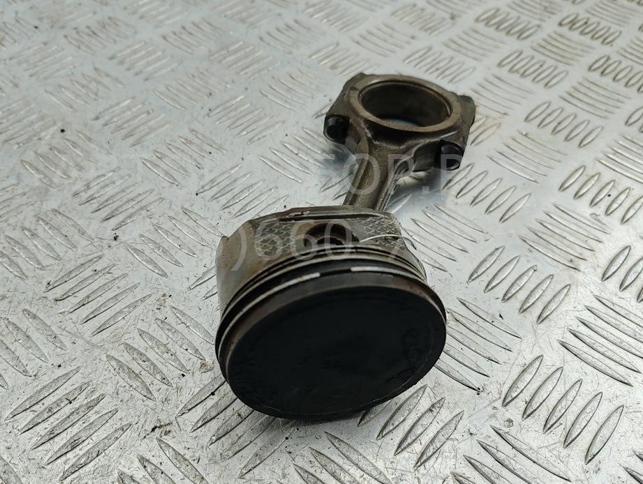 Поршень с шатуном