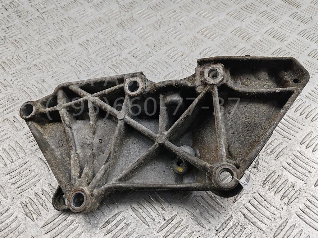 Кронштейн генератора