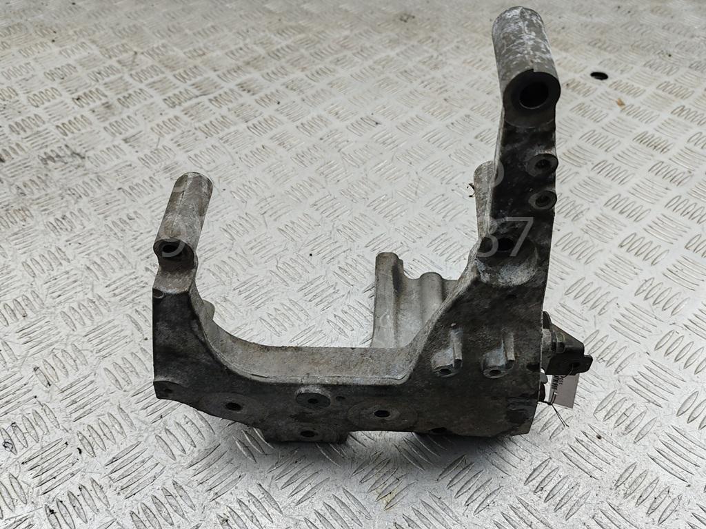 Опора двигателя