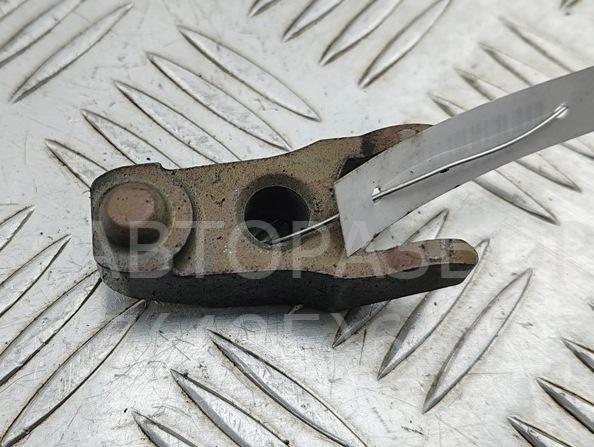 Кронштейн форсунки