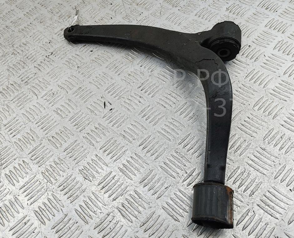 Рычаг передний правый