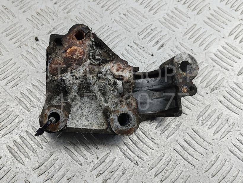 Кронштейн (сопут. товар)