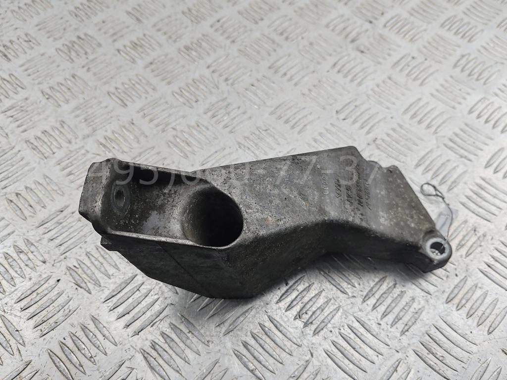 Кронштейн двигателя левый