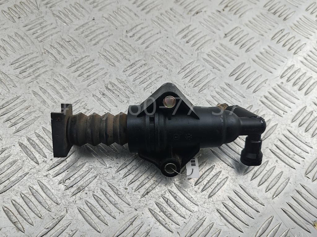 Цилиндр сцепления рабочий