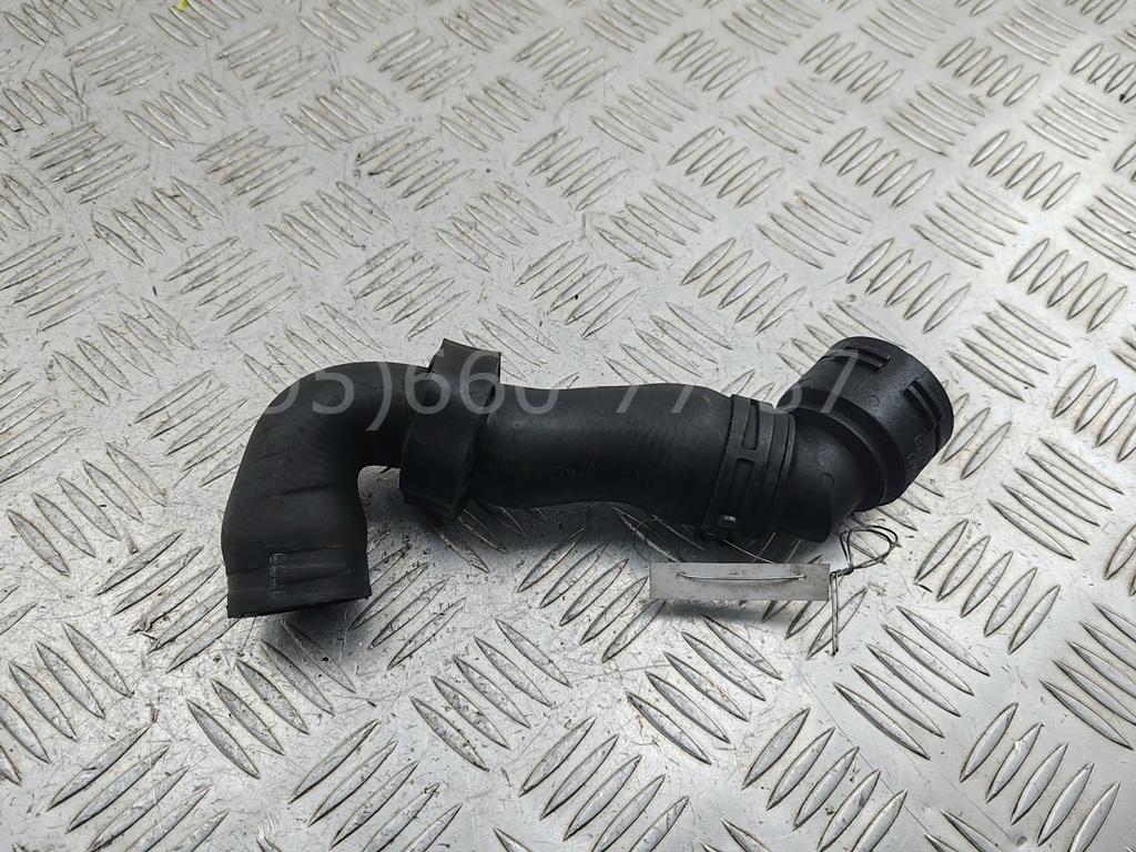 Патрубок радиатора