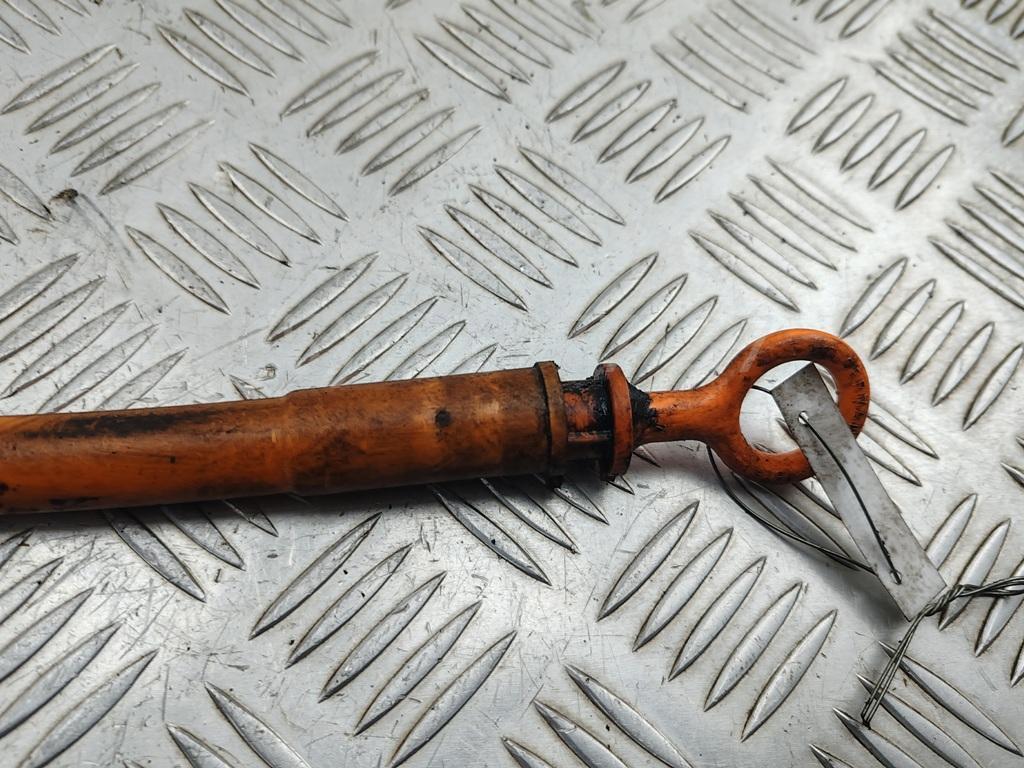 Щуп масляный двигателя