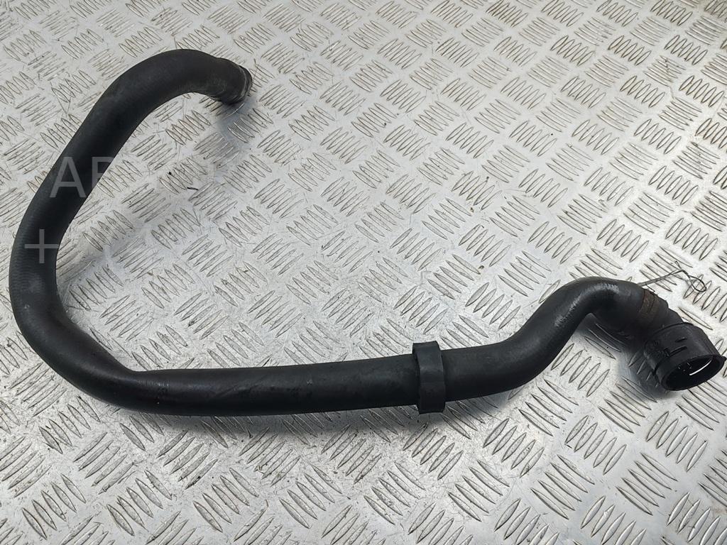 Патрубок радиатора