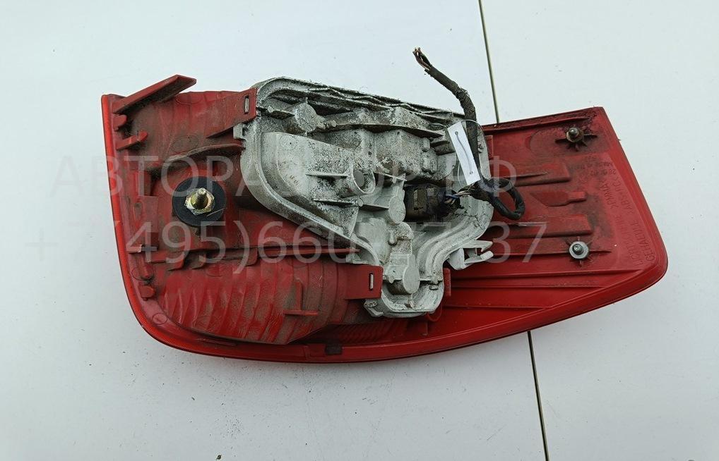 Фонарь задний правый