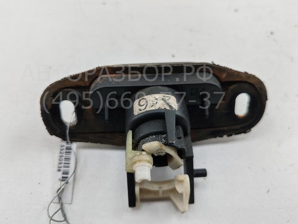 Кнопка открывания багажника