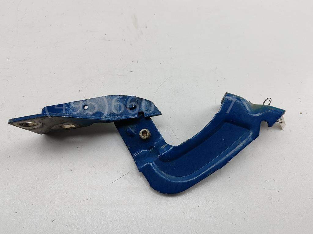 Петля капота левая