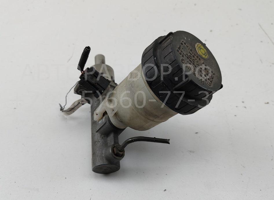 Цилиндр тормозной главный