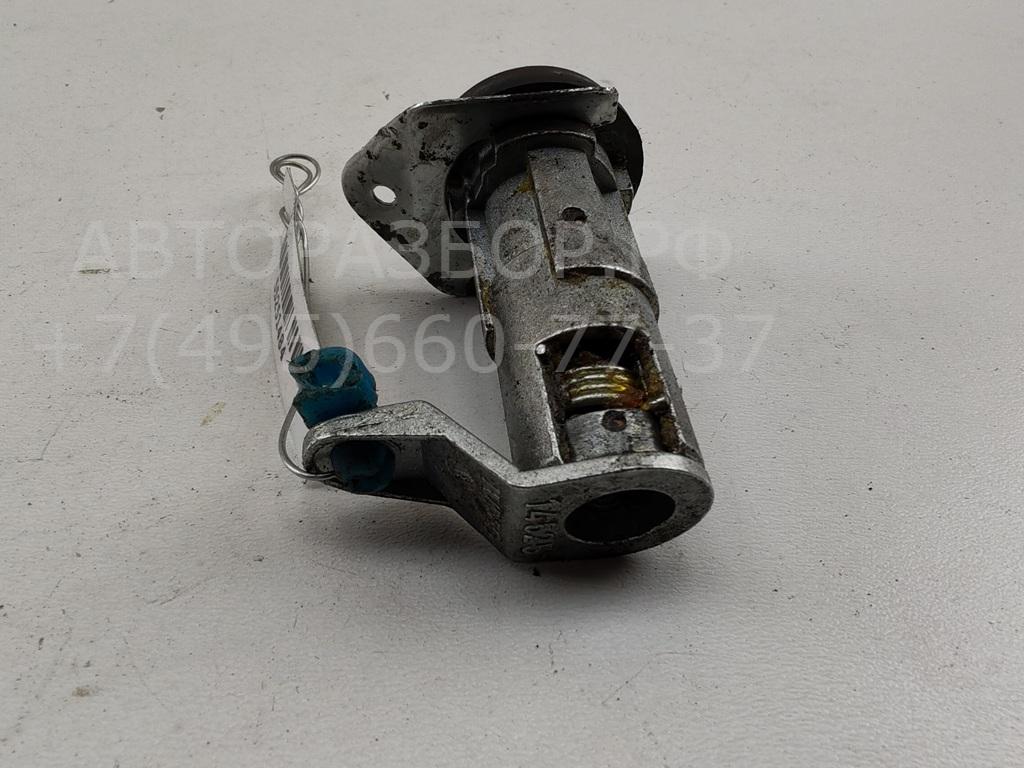 Вставка замка двери