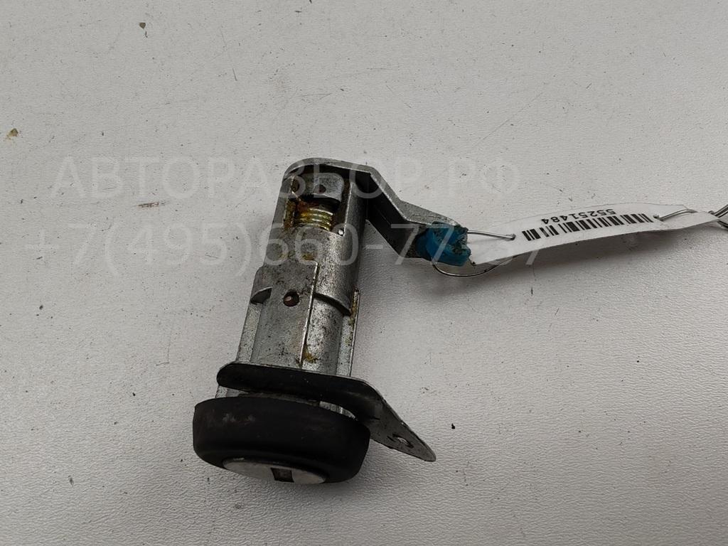 Вставка замка двери