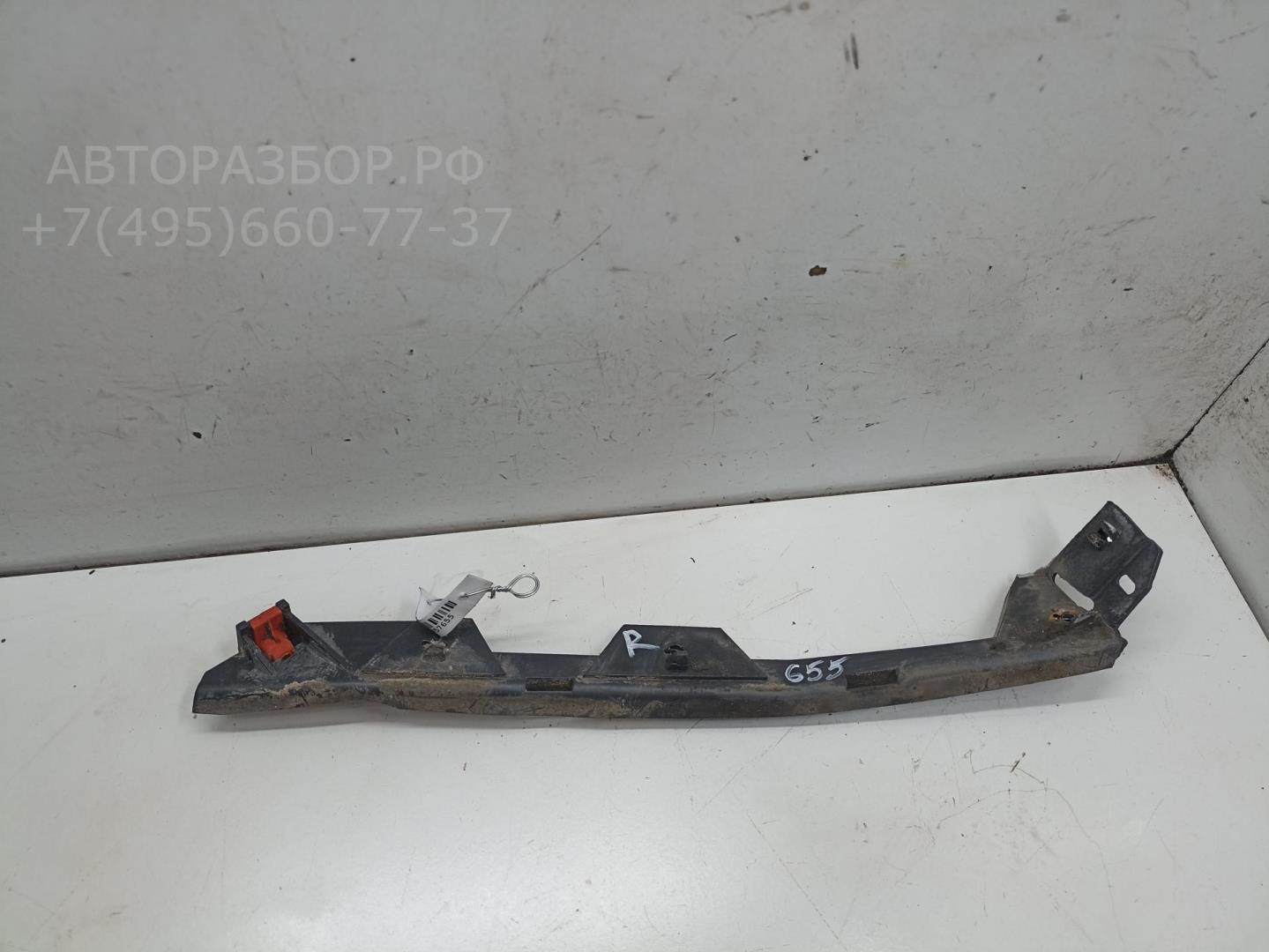 Кронштейн переднего бампера правый