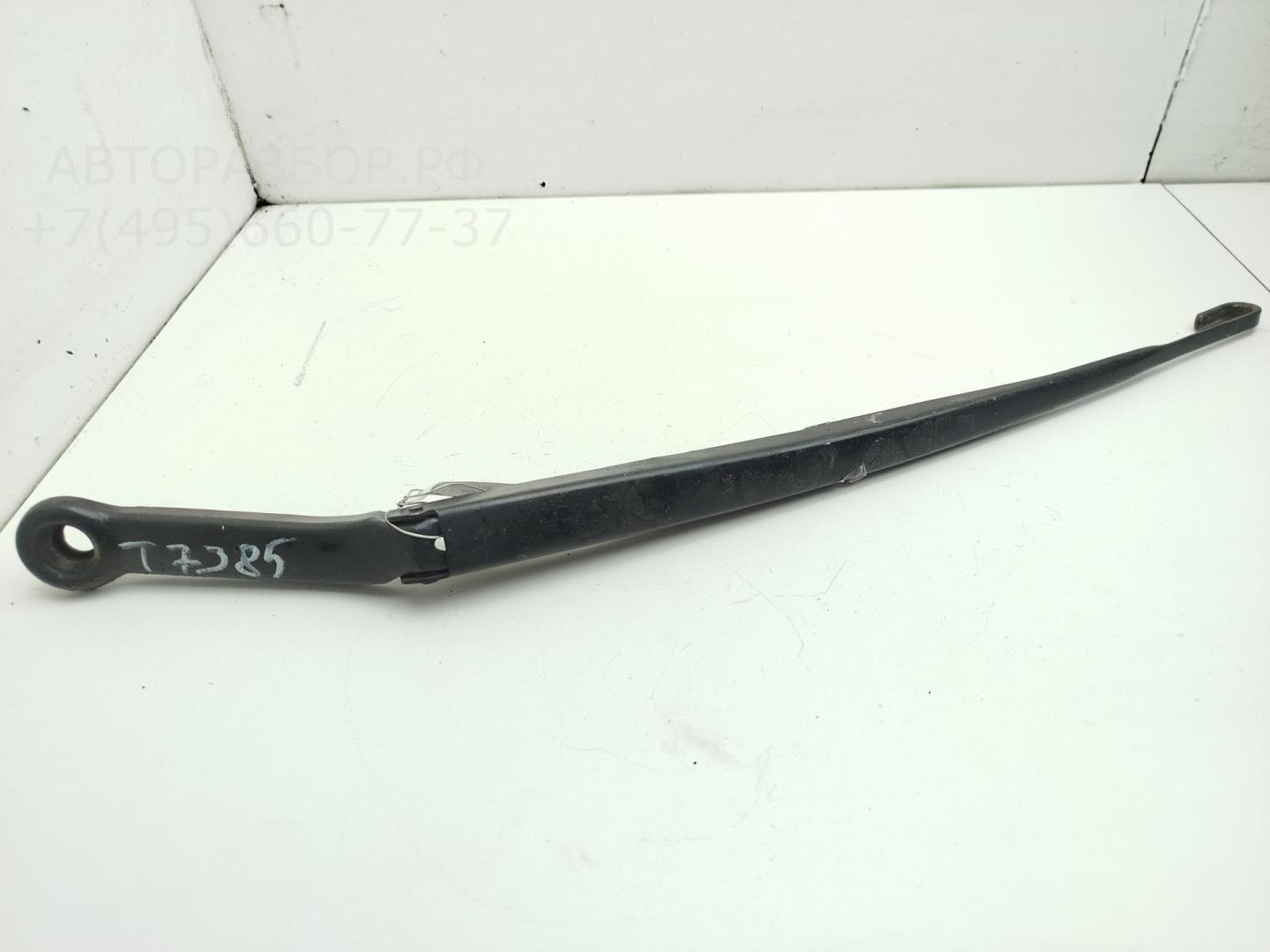 Поводок стеклоочистителя передний левый