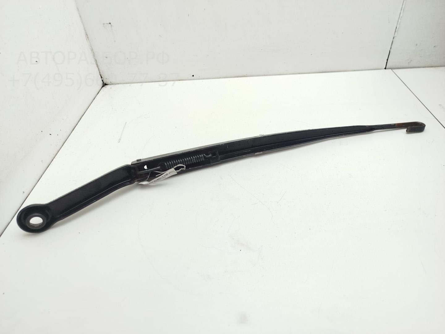 Поводок стеклоочистителя передний левый