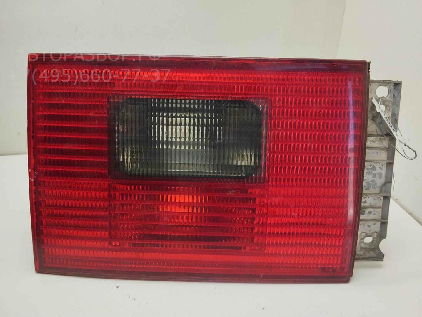 Фонарь задний внутренний левый