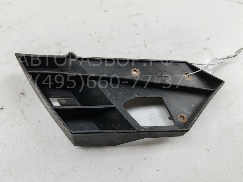 Кронштейн фар правый