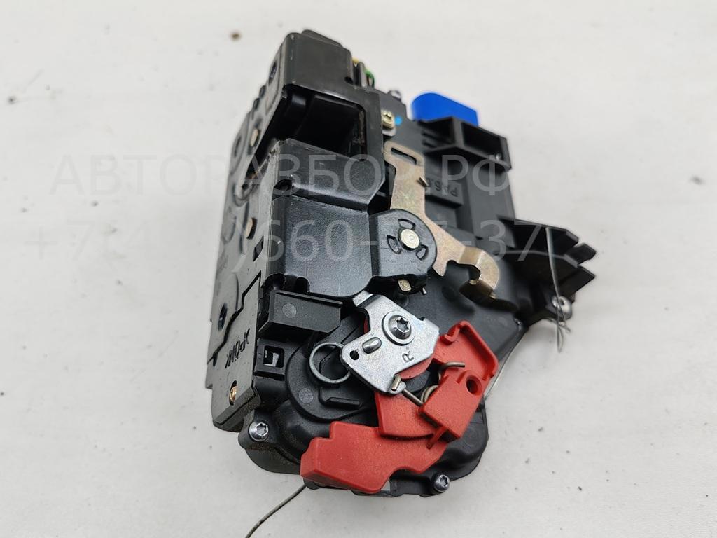 Замок двери передней правой