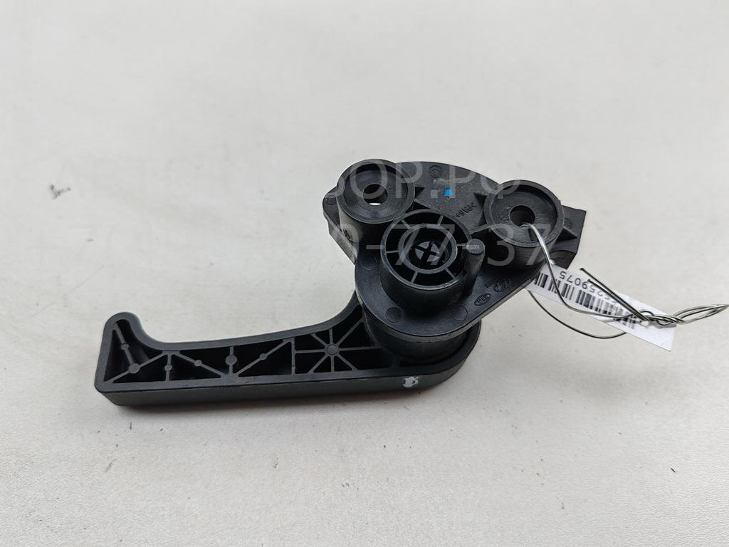 Ручка открывания капота