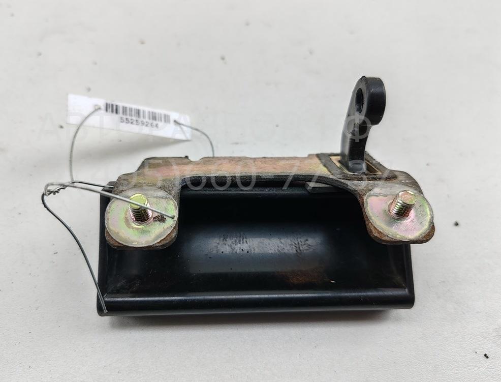 Ручка двери багажника наружная