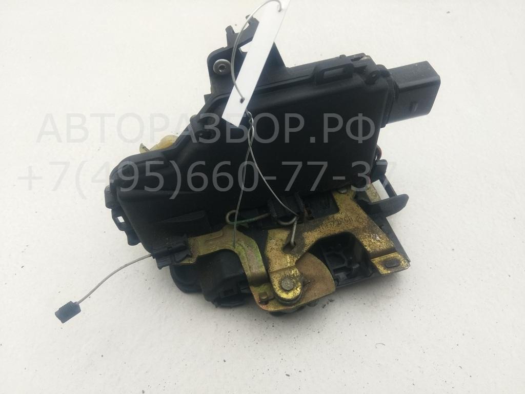 Замок двери передней правой