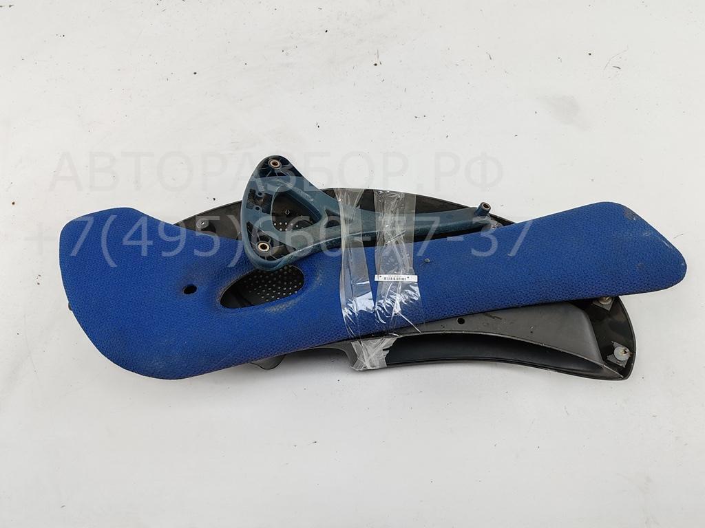 Обшивка двери передней левой