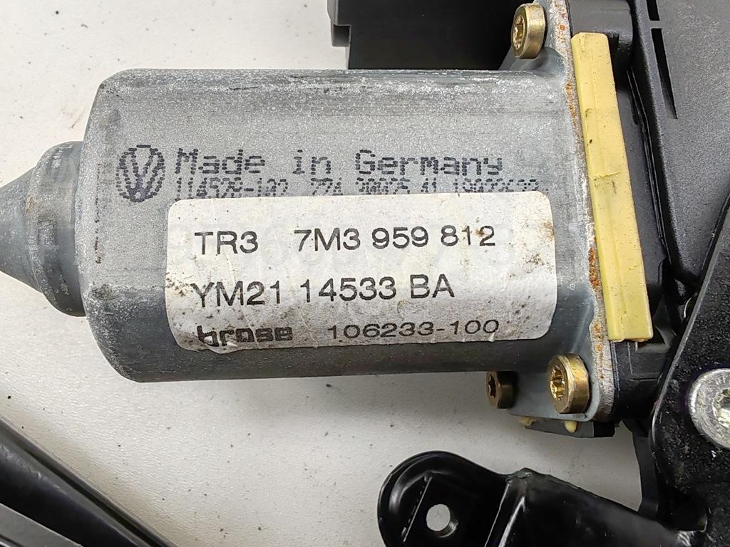 Стеклоподъемник электр. задний правый