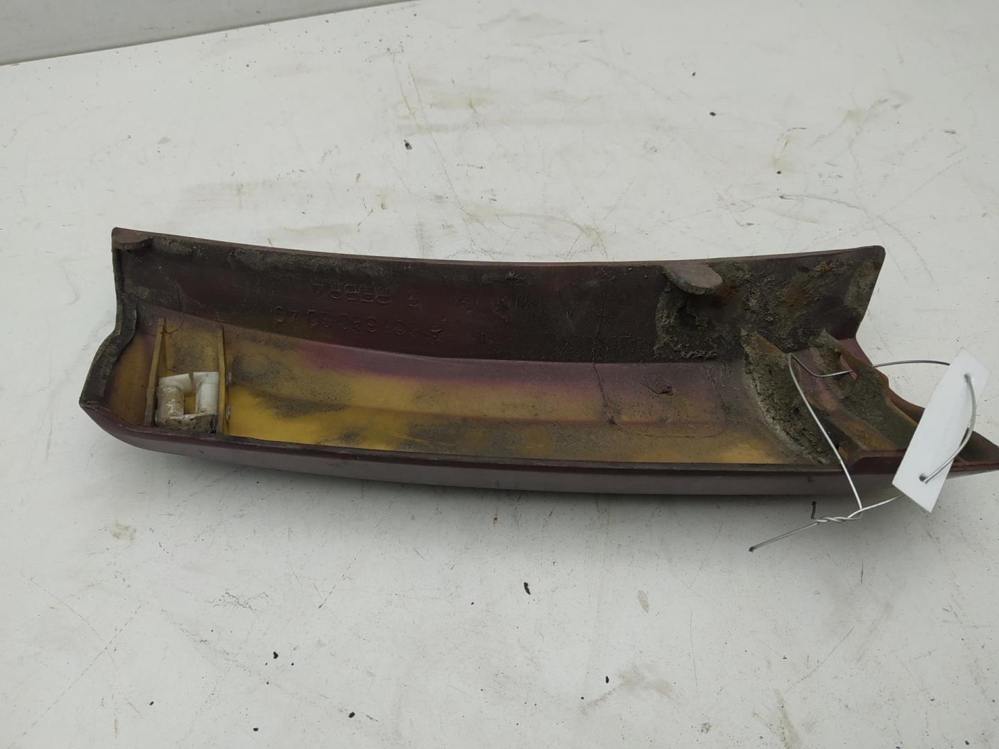 Молдинг заднего крыла правого