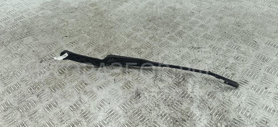 Поводок стеклоочистителя передний левый