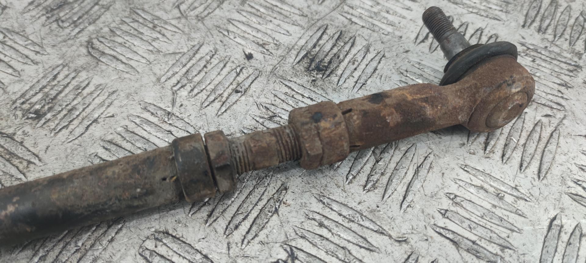 Тяга рулевая правая