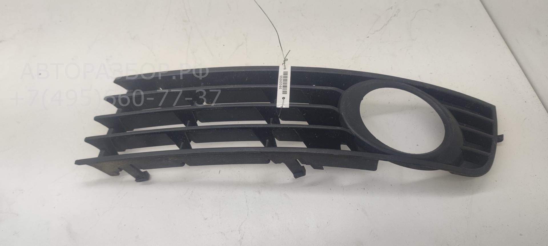 Рамка противотуманной фары левой